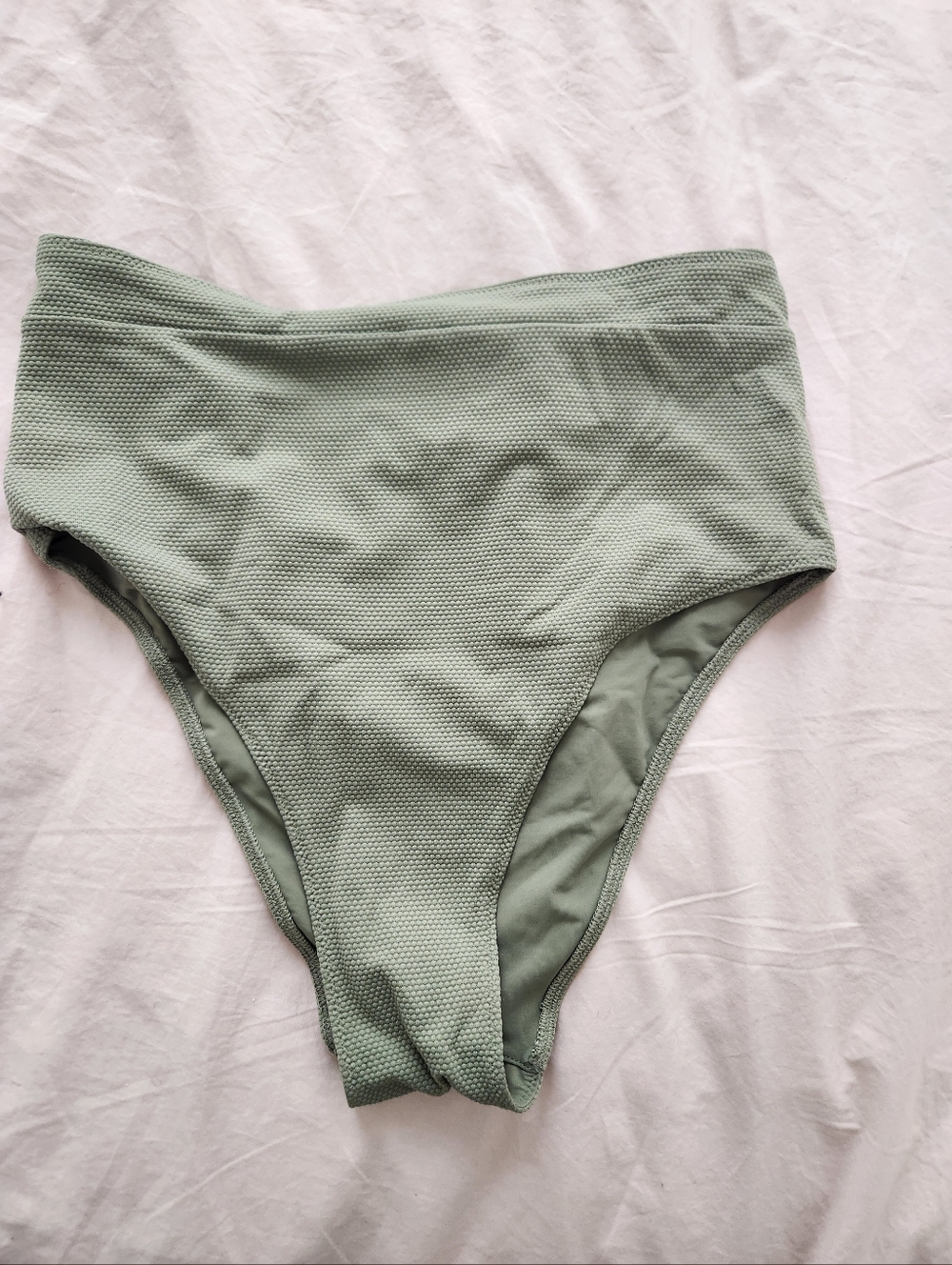 Lululemon high rise cheeky bikini bottom  medium green